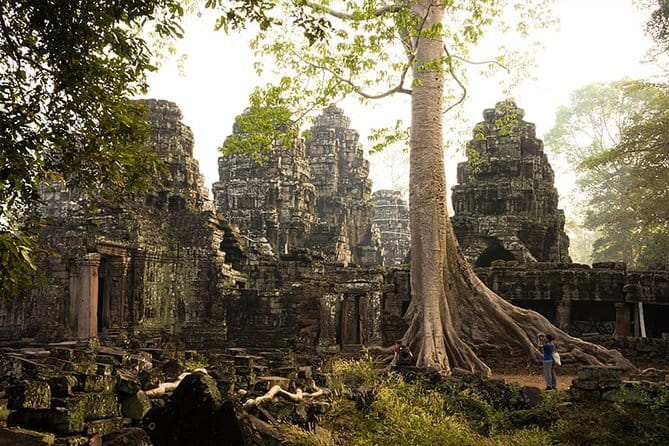 1-Day Angkor Wat Cycling Tour: Scenic Bike Adventure in Siem Reap - The Terrace of the Elephants adds royal ceremony
