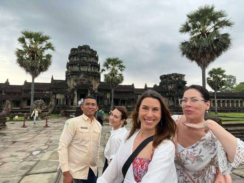 1-Day Angkor Wat Private Tour with Spanish Tour Guide. - 11:00 AM at Angkor Thom and the South Gate