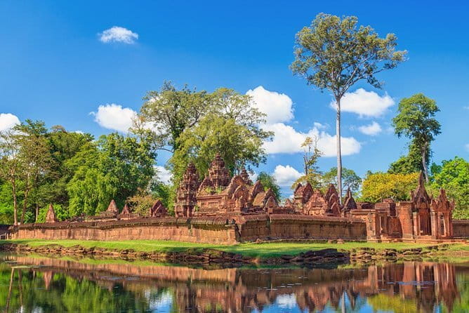 1 Day Beng Mealea ,Koh Ker Pyramid Temple and Peah Vihear Temple - Prasat Kraham, a smaller site inside Koh Ker