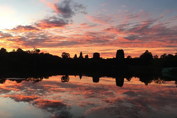 1 Day Discover Angkor Wat Sunrise Private Tour - Bayon: the faces that make you stop