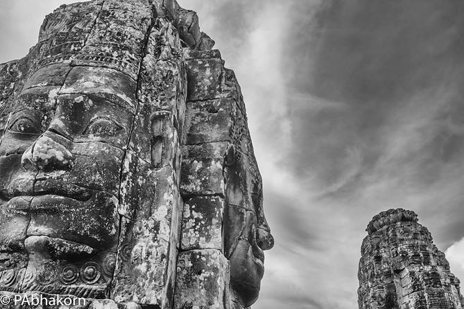 1 Day Discover Angkor Wat Sunrise Private Tour - Angkor Wat: two hours with the great first stop