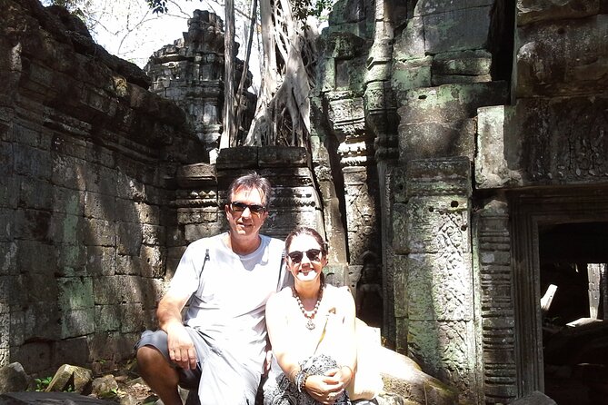 1-Day private Angkor Temple Tour by Tuk Tuk from Siem Reap - Lunch, heat, clothing, and walking