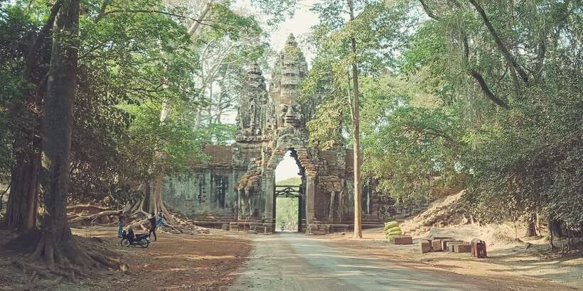 1-Day private Angkor Temple Tour from Siem Reap - Baphuon, Phimeanakas, and the royal center