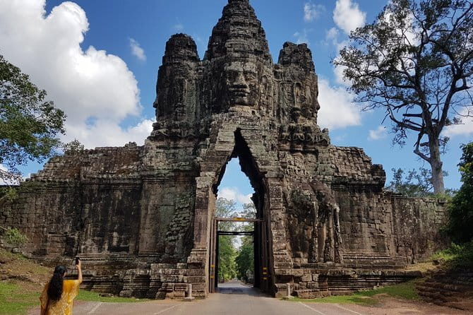 1 day special Tour: Angkor Wat,Bayon,Ta Prohm, Bantey srei and Beng Mealea - Why this one-day route is appealing