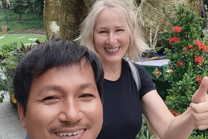 10 Stop Phnom Penh Tour by Tuk-Tuk, includes S21 & Killing Fields - The Independence Monument and royal statues
