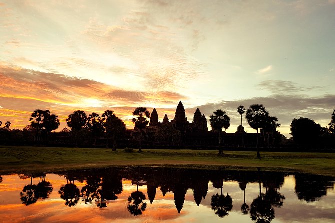 1day Private tour, Angkor sunrise,all main temples, Banteay srei - A packed breakfast and a long morning