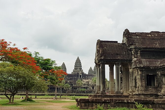1day private tour to all majestic Temples in Angkor and Sunset - Baphuon and Phimeanakas show Angkor Thom’s royal side
