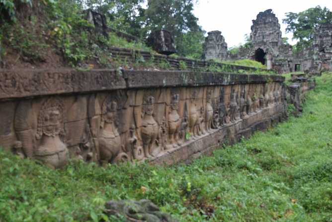 2-D Angkor temple tour with one sunrise in A/C vehicle and guide. - Neak Pean and Preah Khan Add Variety