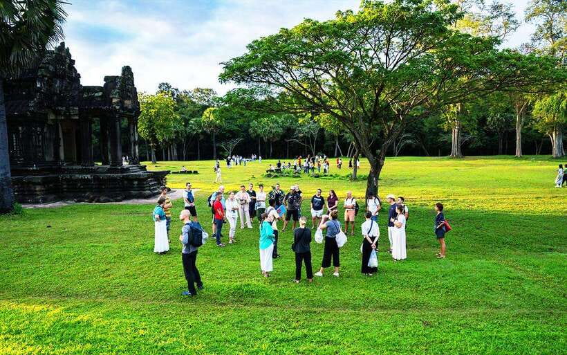 2-Day: Angkor Temple Treasures and Unique Floating Lifestyle - From temple stones to Tonle Sap Lake