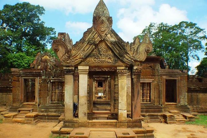 2-Day Angkor Wat Tour - Day two begins before dawn