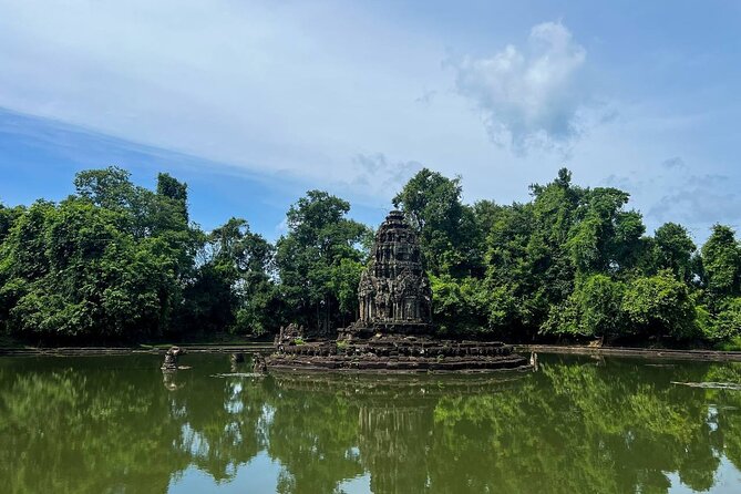 2-Day Angkor Wat Tour with Banteay Srei and Floating Village - Day two starts before sunrise