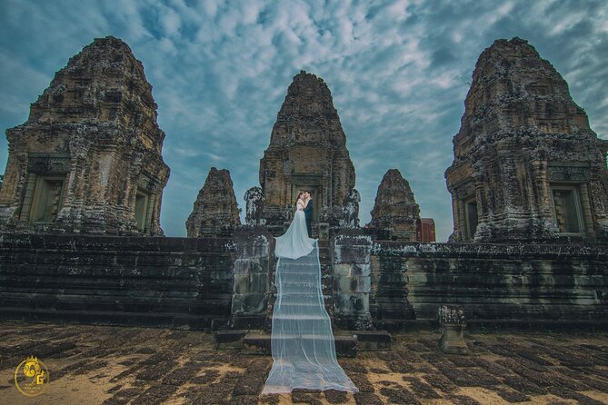 2-Day Angkor Wat With Small, Big Circuit and Banteay Srei Tour - Phnom Bakheng sunset: a useful option, not a guarantee