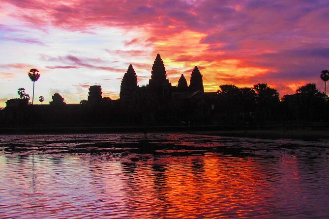 2-Day Phnom Penh to Siem Reap and Angkor Wat Temples - Why this route works in two days