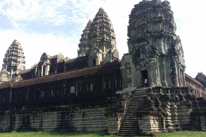 2 Days Angkor Wat Sunrise and Sunset Private Tour - Eastern Mebon and sunset from Phnom Bakheng