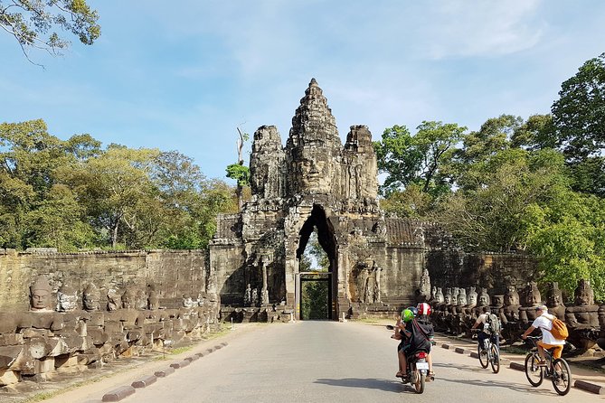 2-Days Private Tour in Angkor Sunrise, Banteay Srei and Beng Mealea Temple - A Guide Can Shape the Whole Experience