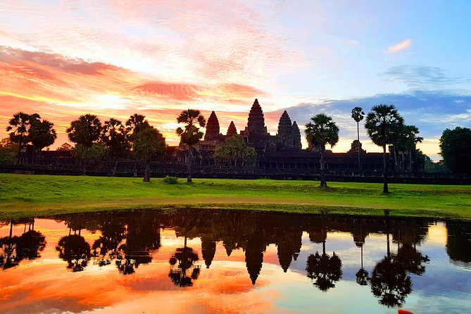 2-Days Private Tour in Angkor Sunrise, Banteay Srei and Beng Mealea Temple - Bayon and the Faces of Angkor Thom