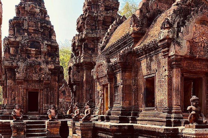 2-Days Tour (The Best Historical of Khmer Empire) - Psar Chaa and Artisans Angkor add a modern Siem Reap
