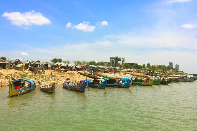 2hours Private Sunset Cruise with unlimited beer, soft drinks and Tour guide - Is the boat comfortable enough?