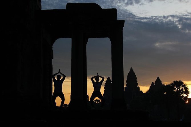 3-D Angkor Temples With One Sunrise - Day two: a 5 a.m. start for Angkor Wat sunrise