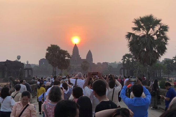 3-D Angkor Temples With One Sunrise - Day three: Kompong Kleang and the Roluos group