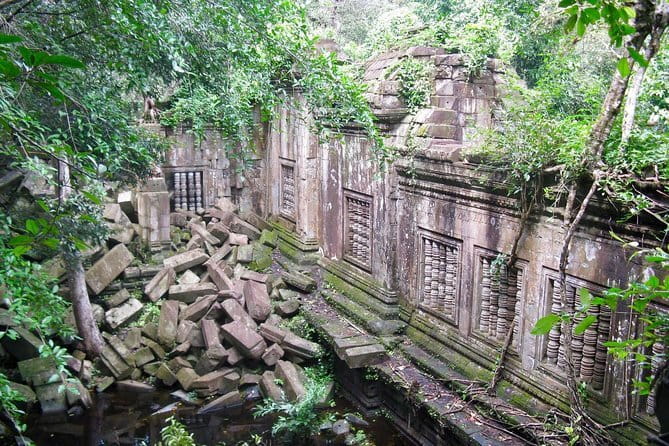 3 Day Angkor Wat Kulen Mountain Beng Mealea and Floating village - Day two trades temple corridors for Kulen Mountain