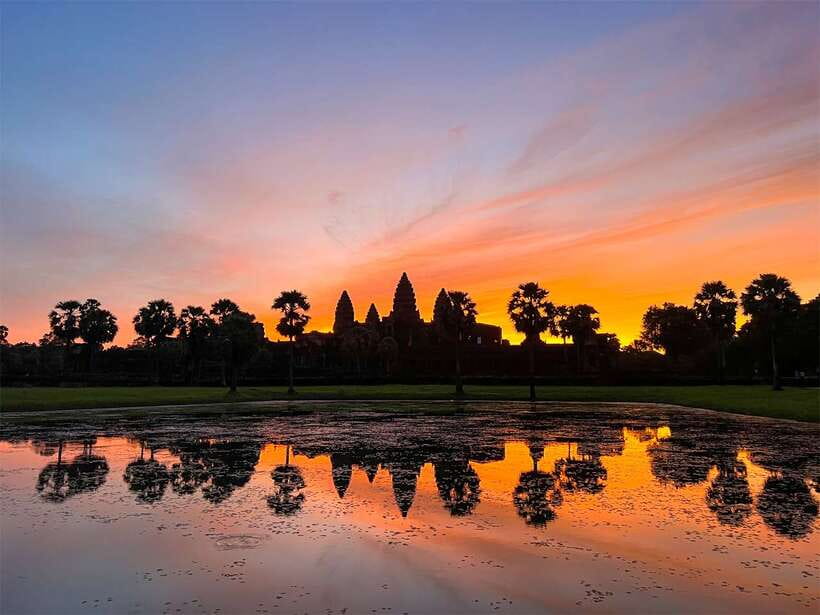 3-Day Angkor Wat Tour with Kulen Mountain & Floating Village - Day 1: sunrise at Angkor Wat and the famous temple circuit