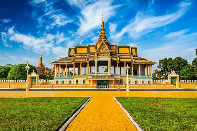 3-Day Private Tour Phnom Penh & Siem Reap include domestic flight - Day 3: Banteay Srei and the quieter side of Angkor