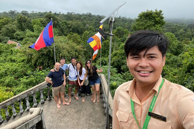 4-Day Excursion of Angkor, Koh Ker, Beng Mealea, Tonle Sap and Waterfalls - Day 3: Phnom Kulen, Banteay Srei, and Tonle Sap