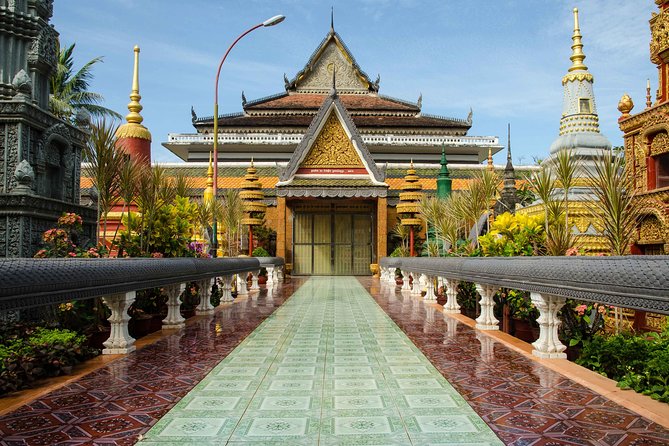 4-Day Tour from Siem Reap to Phnom Penh - Day one: Tonlé Sap and Cambodian craft in Siem Reap