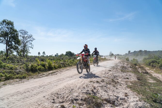 5 Days - Cambodia Ancient Trails & Jungle Temples - Day 2: Leaving the park for Koh Ker’s pyramid temple
