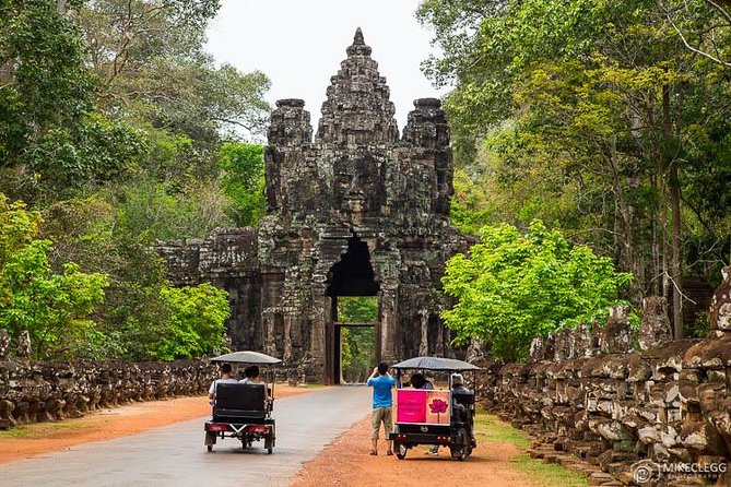 7-must See Temples in Angkor Park (Private Guided Tour) - Banteay Srei is the detailed stonework stop