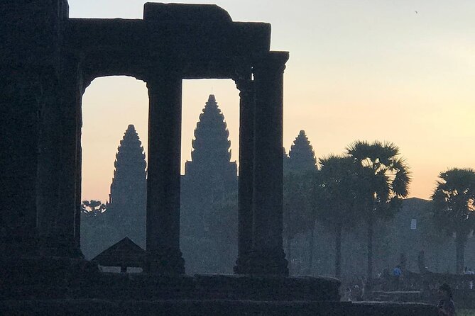 8-Hour Private Guided Tour in Siem Reap Cambodia - Starting At Angkor Wat With Time To Look Up