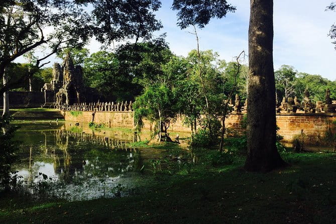 A Day Angkor Park Tours - Private English Speaking Tour Guide - Angkor Wat in a two-hour opening visit
