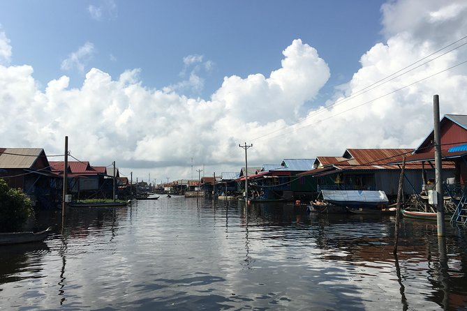 A day Trip Sightseeing Phnom Penh - Siem Reap - Private English Speaking Driver - Hotel pickup and the long road north