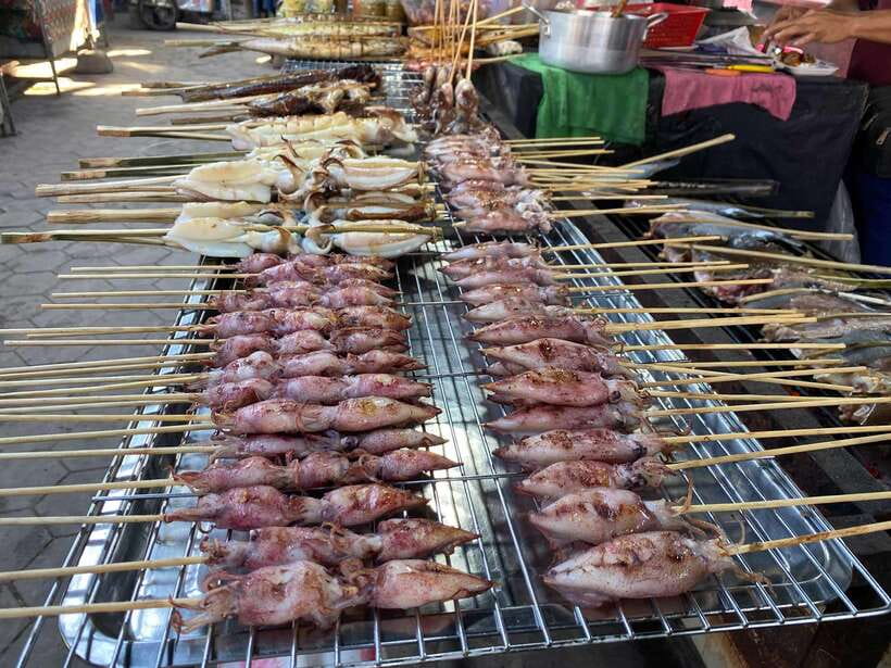 A Day Trip to Kep Beach and Kampot from Phnom Penh - Kampot’s fish market and riverfront sights