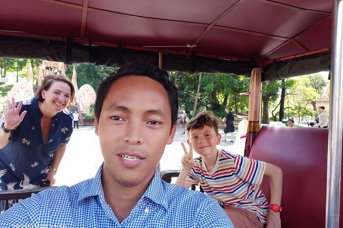 A Full Day Tour for Royal Palace, S21, Killing Fields & More - Wat Phnom and the story behind the city’s name