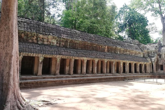 Afternoon Angkor Wat Private Tour with Sunset - Phnom Bakheng: the sunset finish