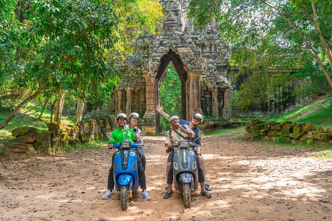 Angkor Adventure Vespa Tour / Tuk Tuk or Car - The 8:00 a.m. start from Siem Reap