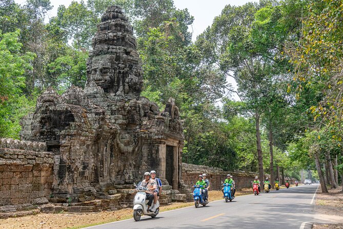 Angkor Adventure Vespa Tour / Tuk Tuk or Car - Lunch at Srah Srang and a taste of local life