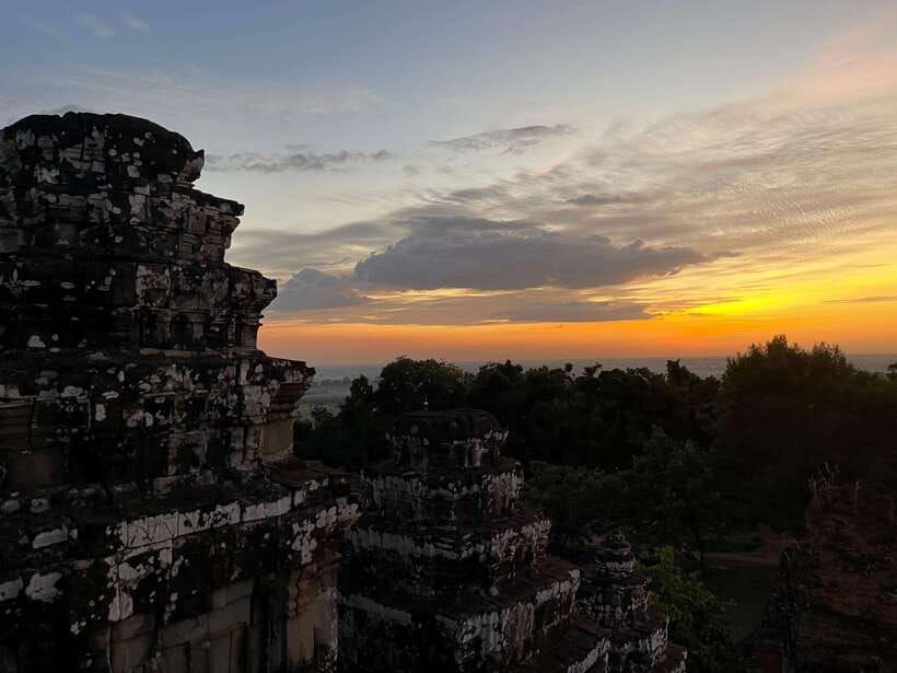 Angkor Highlights and Sunset Tour - What the $27 tour price really gets you