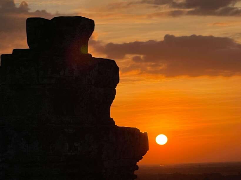 Angkor Highlights and Sunset Tour - Passing into Angkor Thom and the Victory Gate