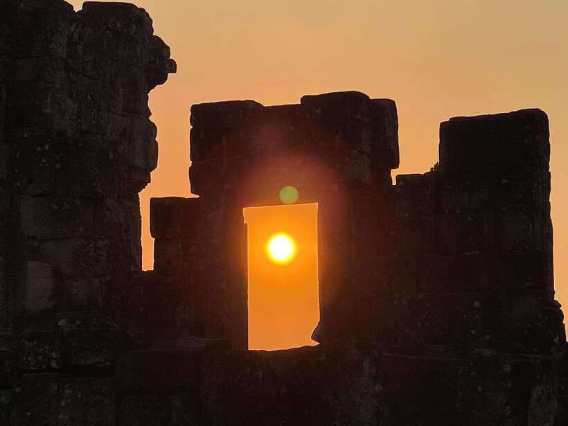 Angkor Highlights and Sunset Tour - Reading royal ceremonies at the Terrace of the Elephants