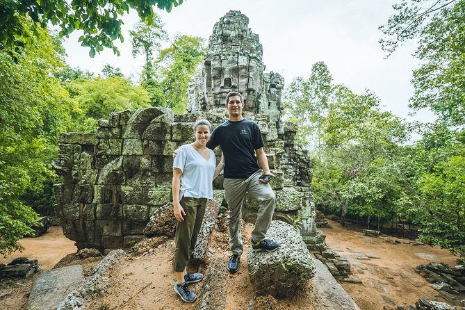 Angkor Jeep Tour Discovery - Inclusive Lunch - What the guide adds to the day