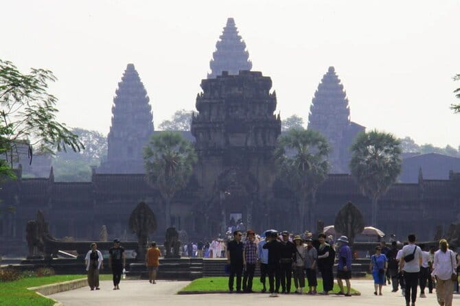 Angkor Sunrise Adventure Private Tour - Bayon and the Faces of Angkor Thom