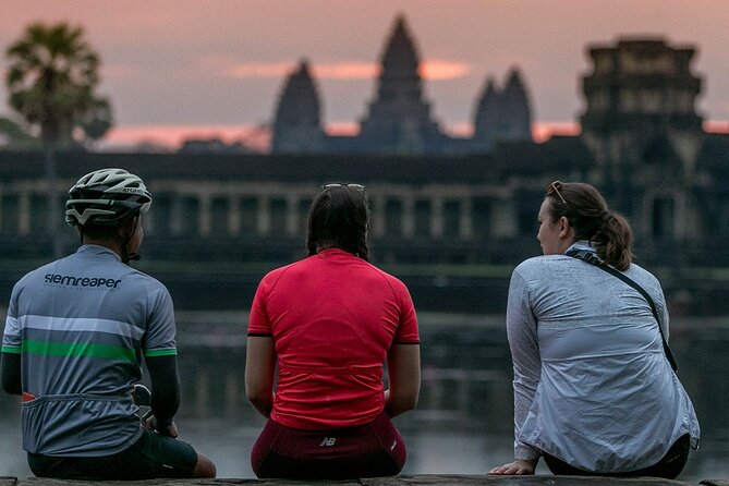 Angkor Sunrise Bike Tour / E-Bike or Tuk Tuk - Breakfast comes after the sunrise stop