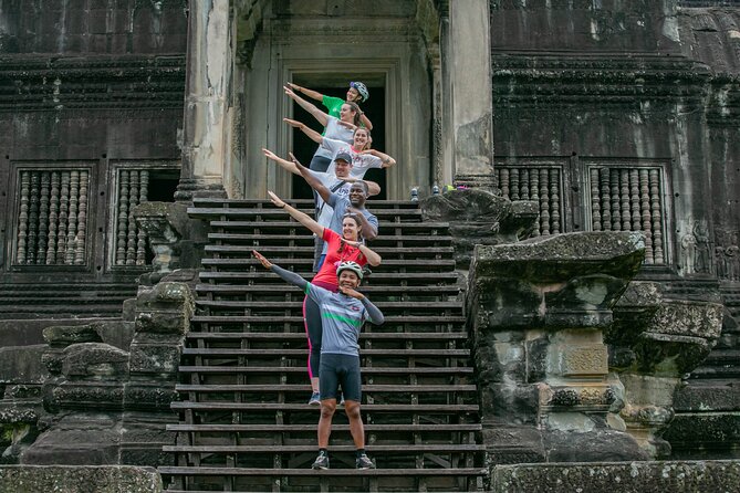 Angkor Sunrise Bike Tour / E-Bike or Tuk Tuk - Lunch beside Srah Srang