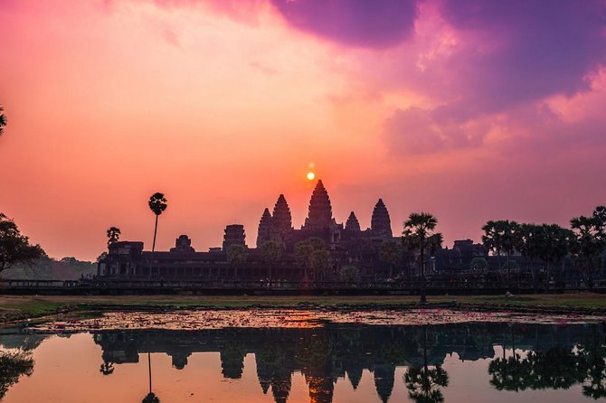 Angkor Sunrise Half-Day Tour with Private Vehicles & Tour Guide - Angkor Wat: two hours beside Cambodia’s great temple