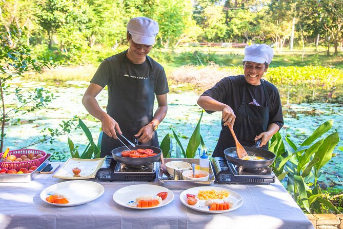 Angkor Sunrise Jeep Tour - Inclusive Breakfast & Lunch - Heat, clothing, and the practical workload