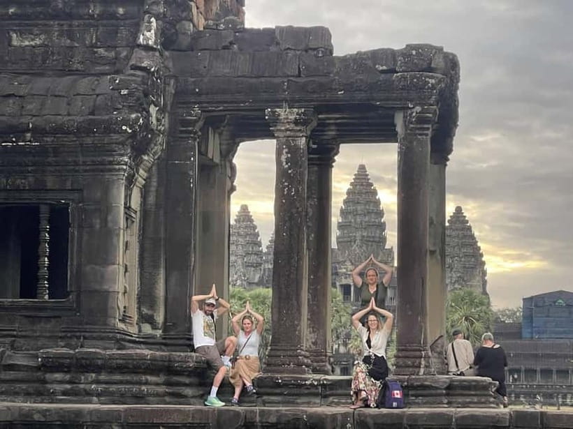Angkor Sunrise or Sunset Tour (includes breakfast or lunch) - Who should book this tour?