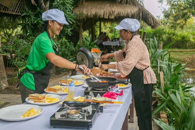 Angkor Sunrise Small Group Tour Inclusive Breakfast and lunch - Why this Angkor day works well